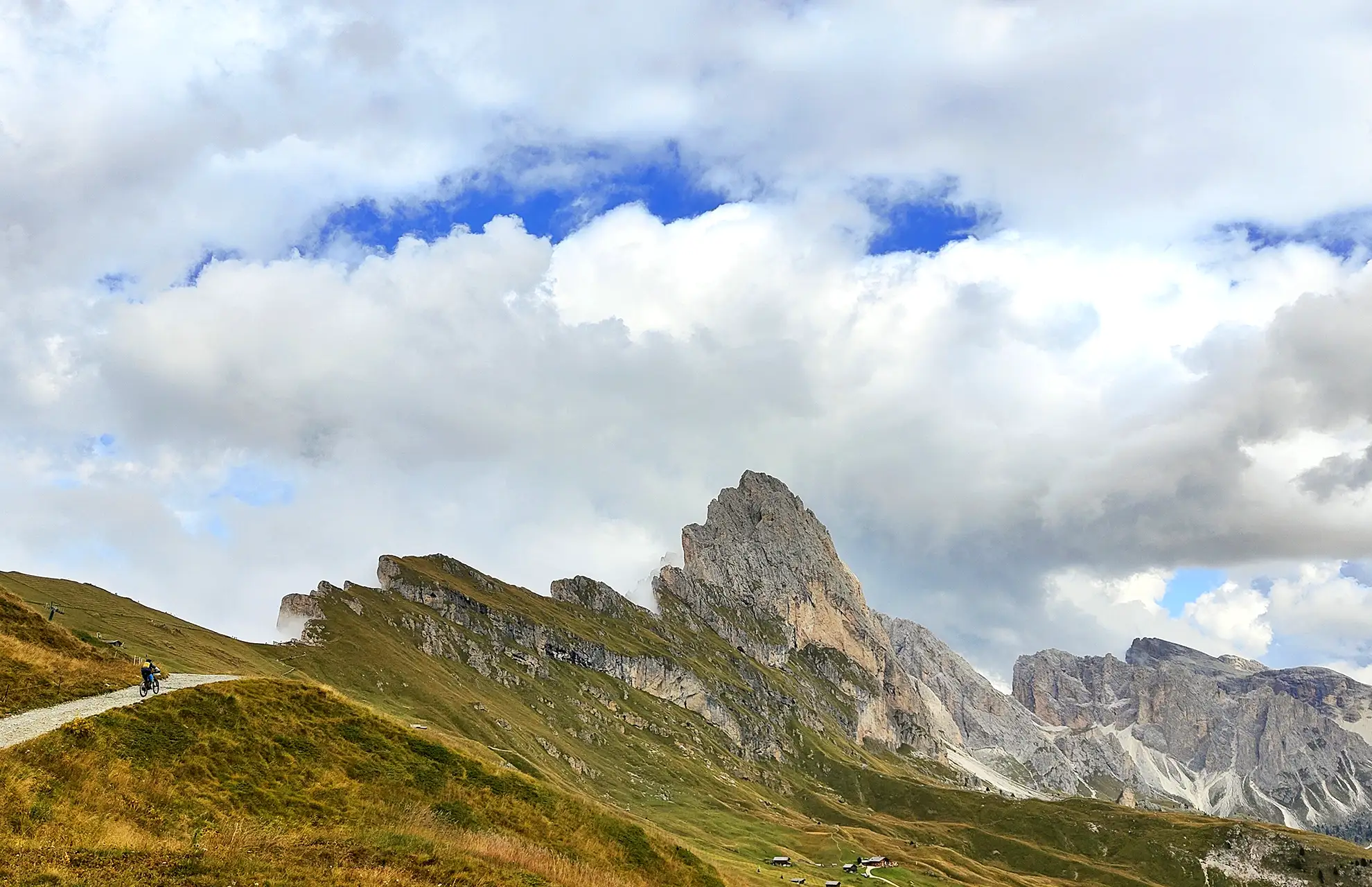 Cima Seceda in bici dalla val Gardena: anello super-panoramico