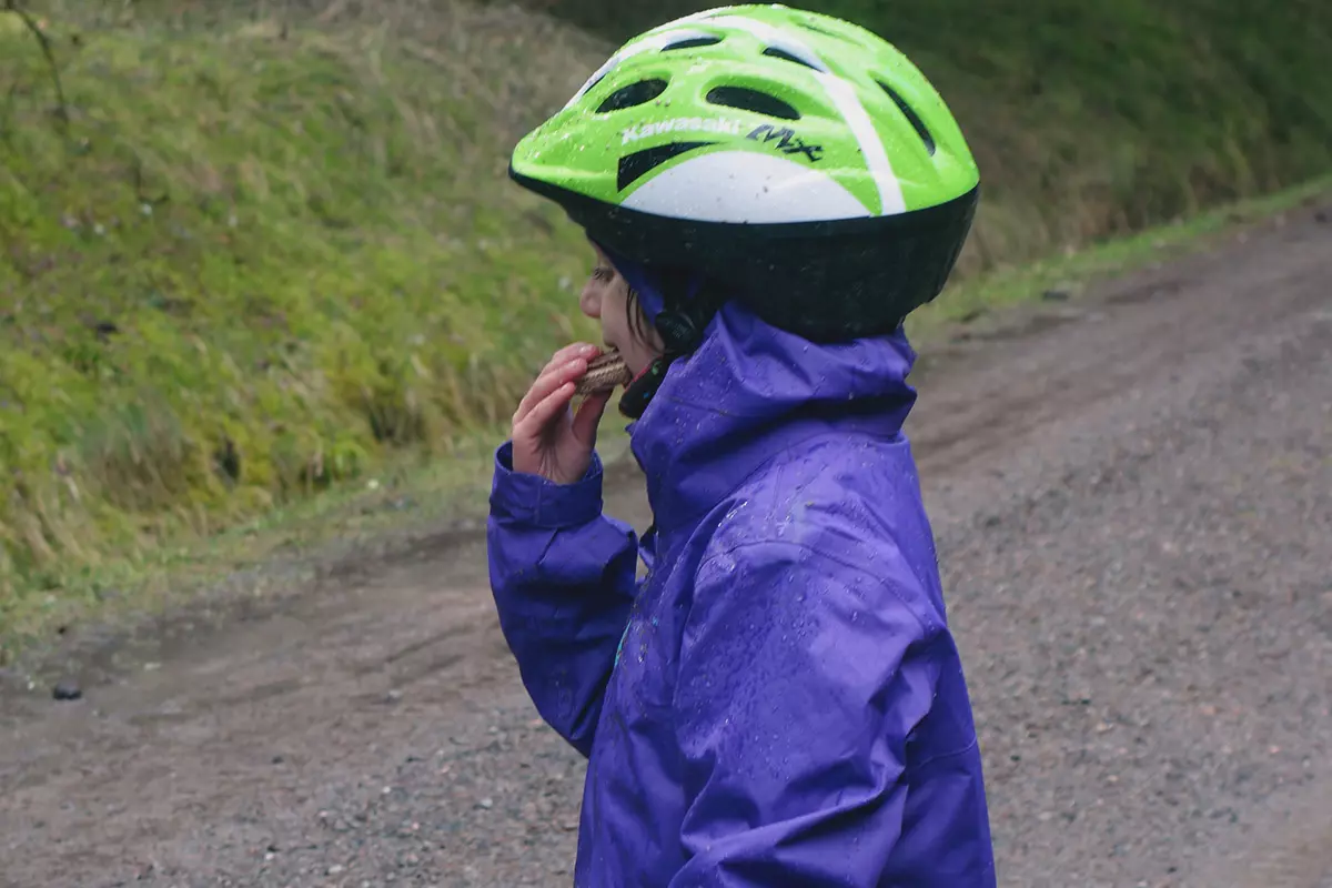 viaggiare in bici con i bimbi: l'Alimentazione snack