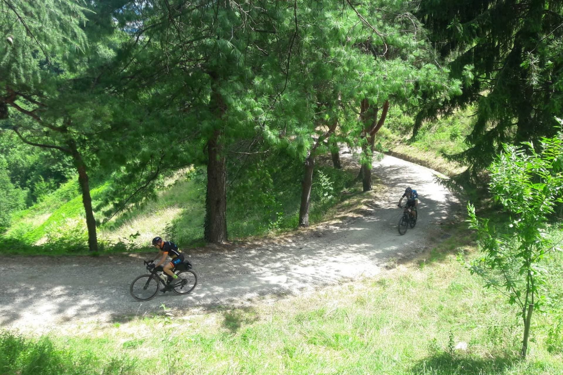 Béo BEF Gravel sulle colline moreniche del Garda