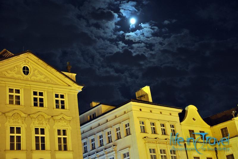 luna piena a praga