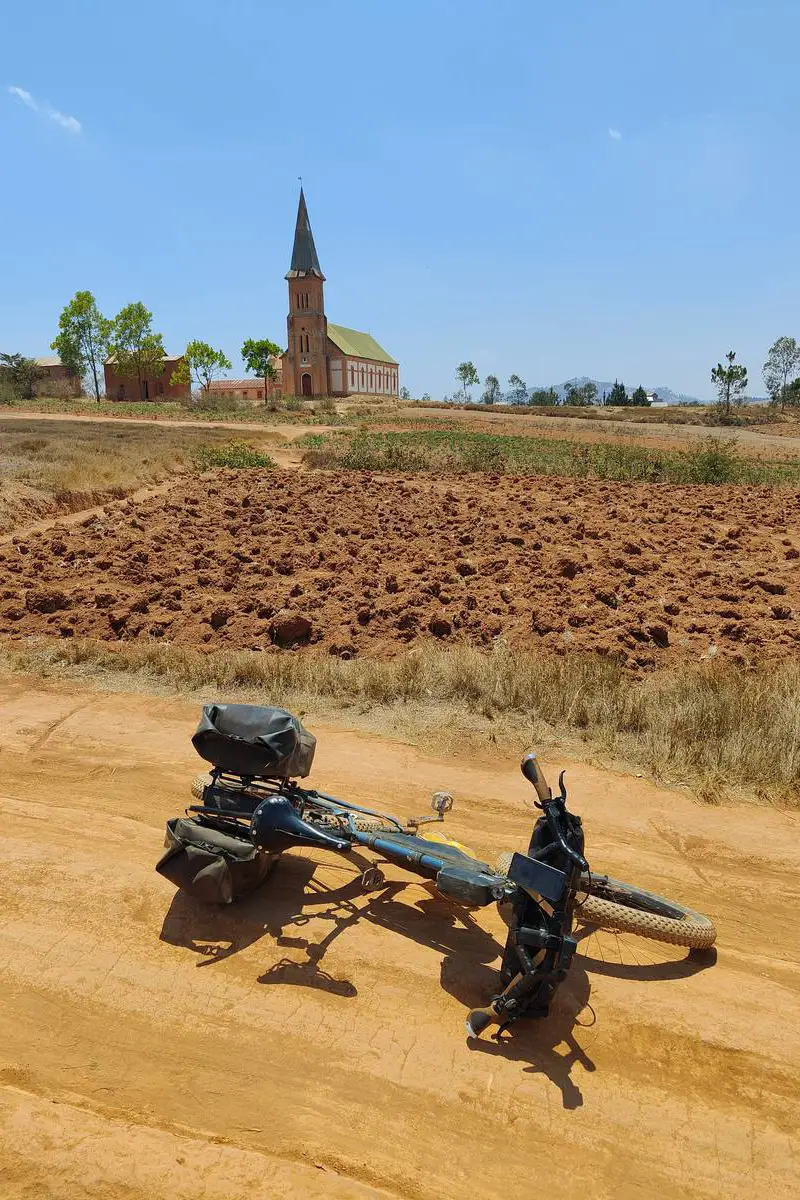 madagascar bici chiesa