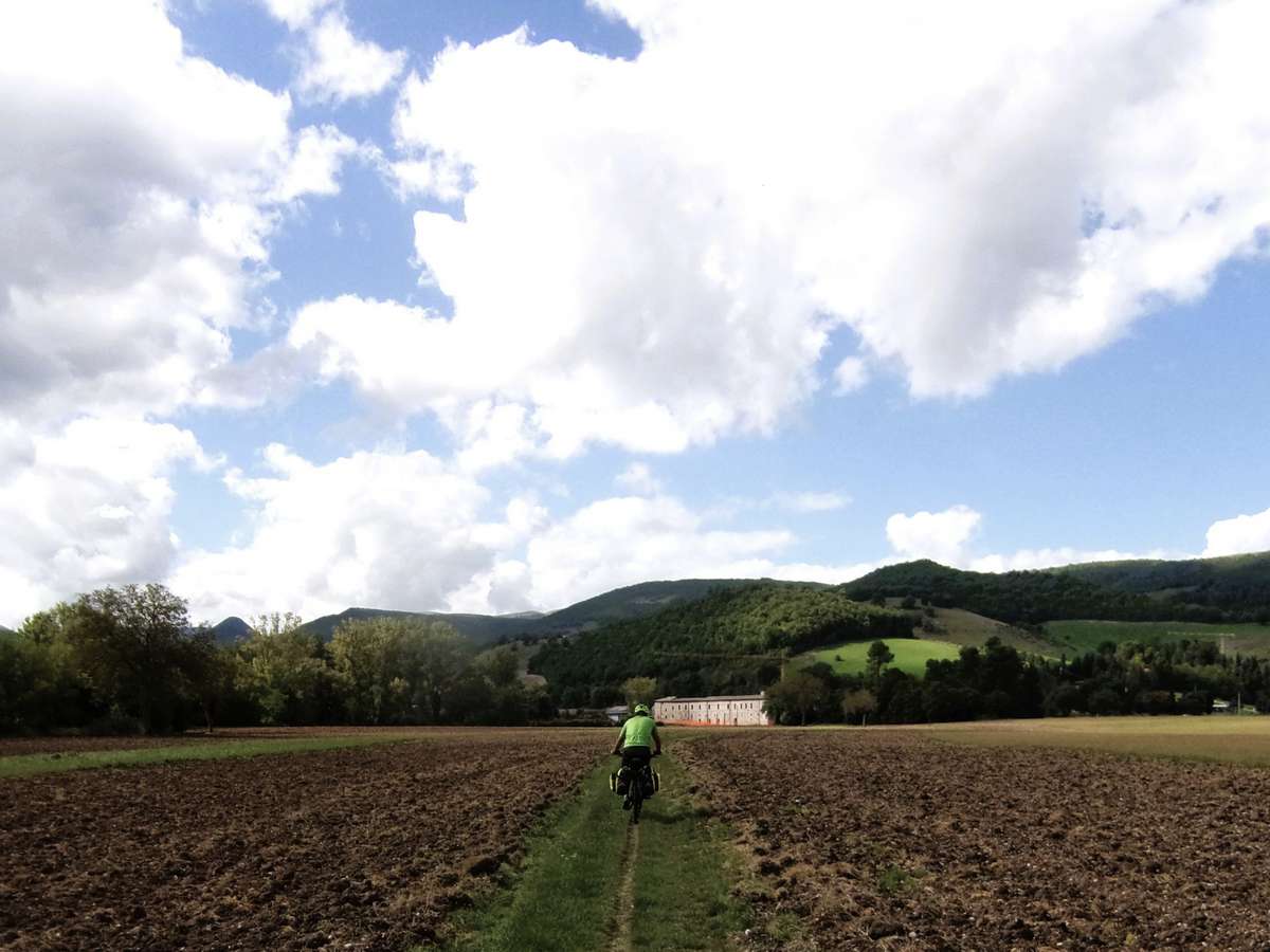 umbria e marche in bici