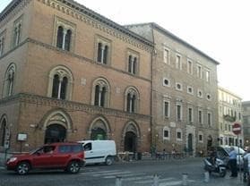 Piazza del comune a Osimo