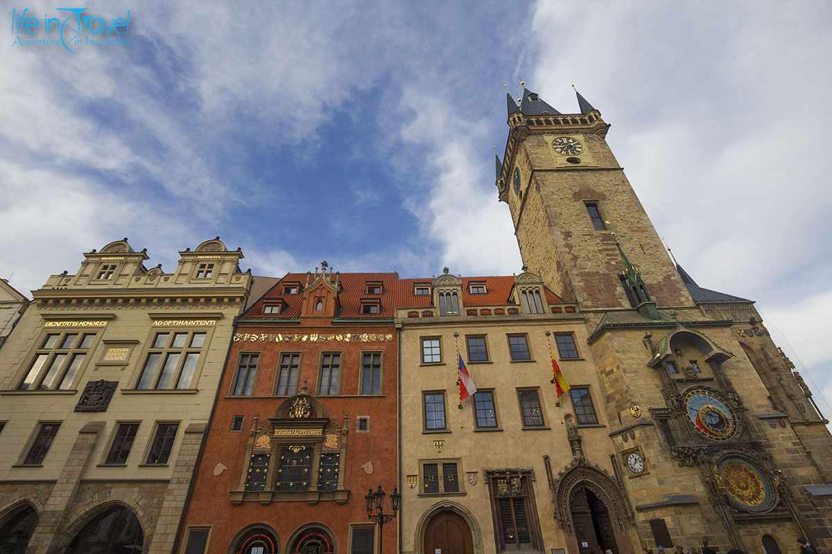 Czech Republic Bike Tour orologio astronomico praga