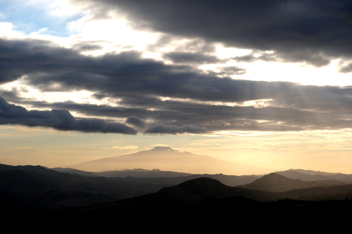 etna silouette