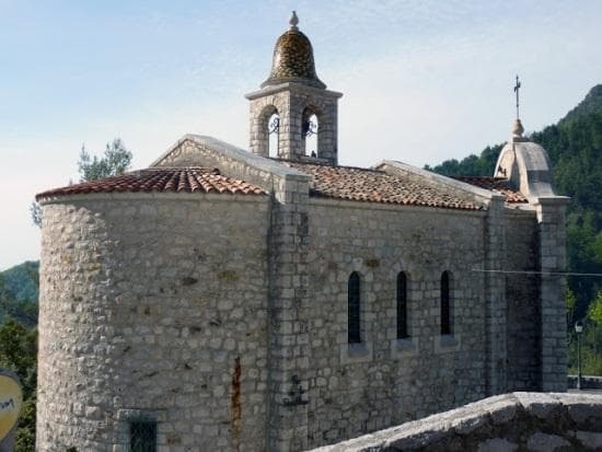 Chiesa intorno a Menton