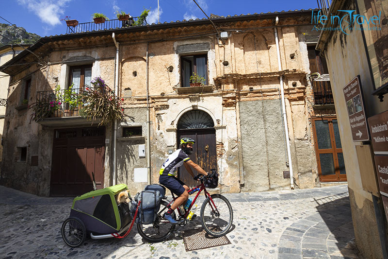 civita in bici