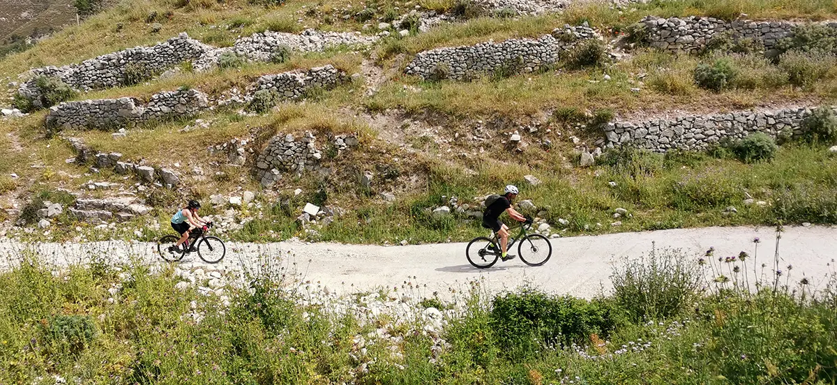 gravel biking in sicilia