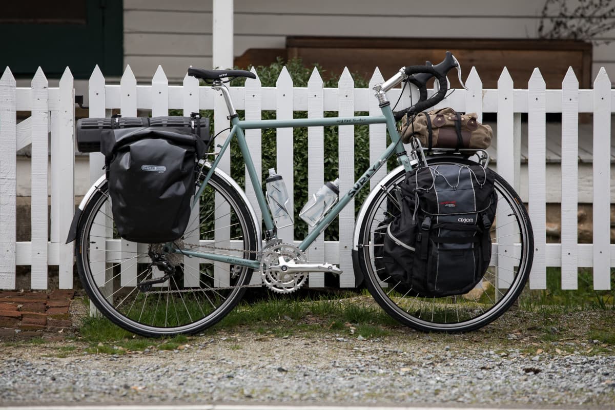 Bici da viaggio: differenza tra cicloturismo, gravel e adventure - Life in  Travel
