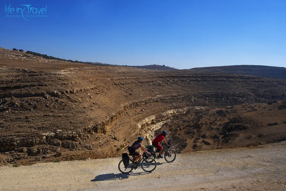 bici da viaggio Bombtrack