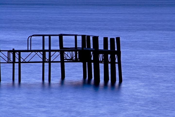 Pontile sull'acqua