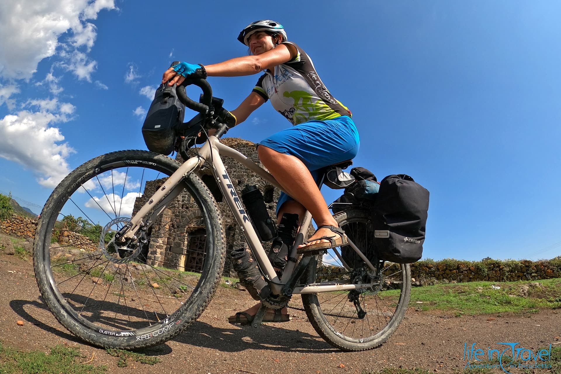 Bici da viaggio: differenza tra cicloturismo, gravel e adventure