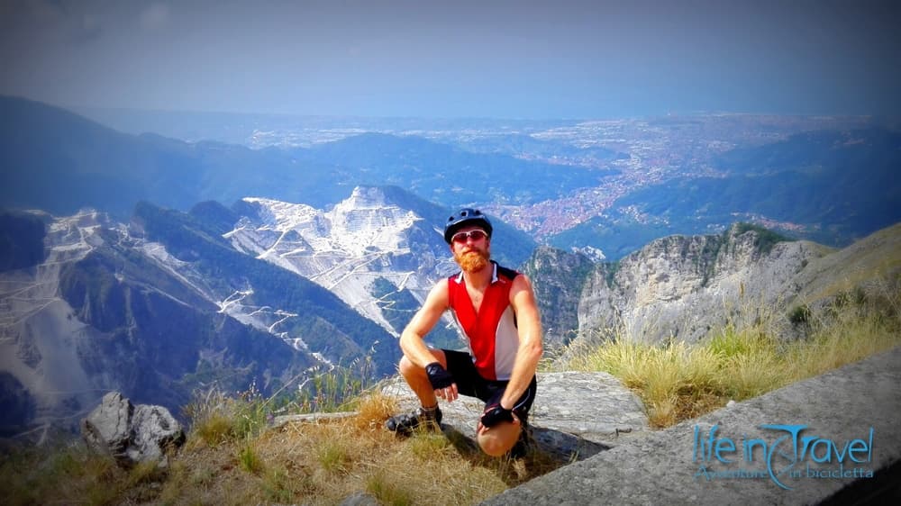 Dalle cave di Carrara al mare di Lerici in bici tra Toscana e Liguria