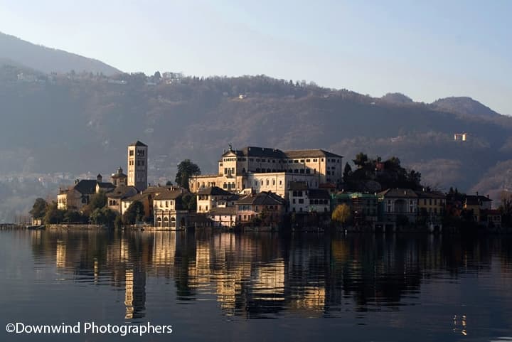 Isola di San Giulio sul lago d’Orta: itinerario dello spirito