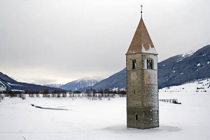 Campanile nel lago di Resia