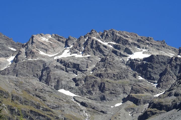 Glacier Burn: ai piedi delle montagne in Nuova Zelanda