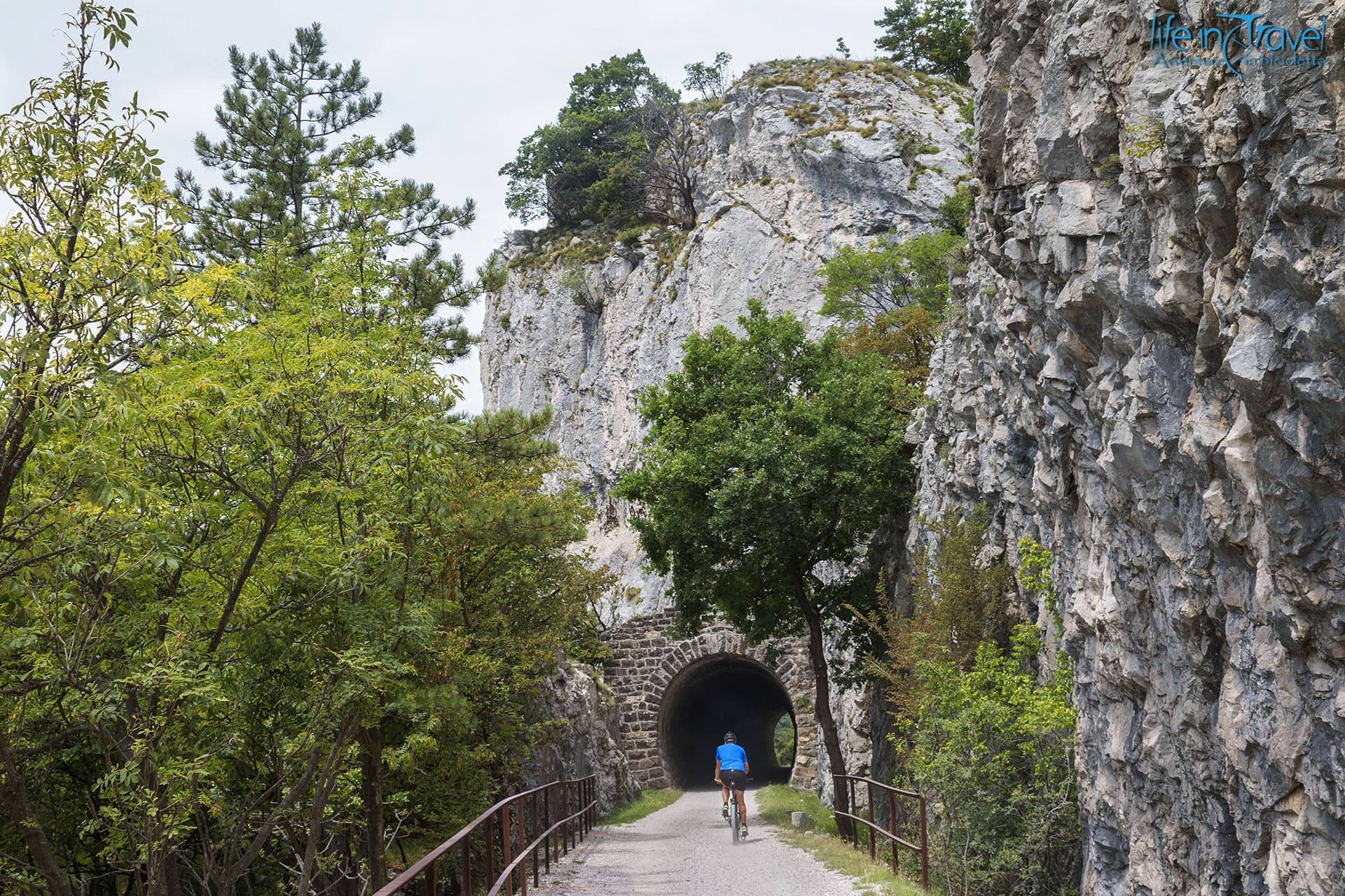 Val Rosandra in bici: sulla vecchia ferrovia nel Carso