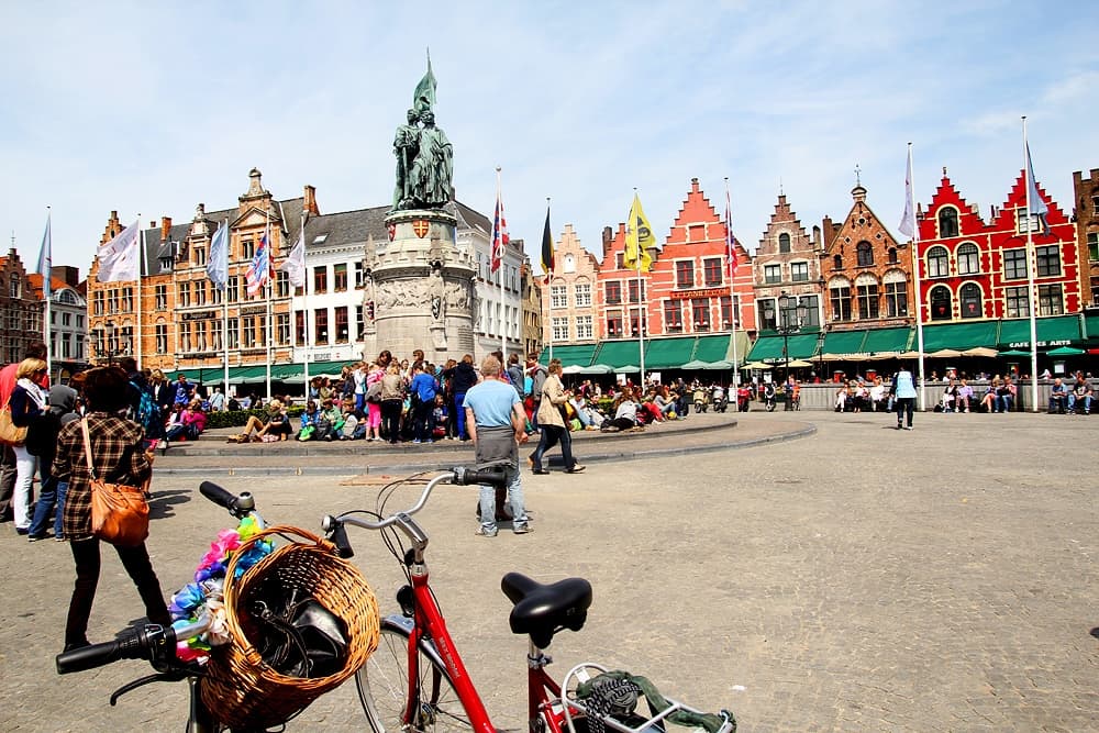 Bruges in bici