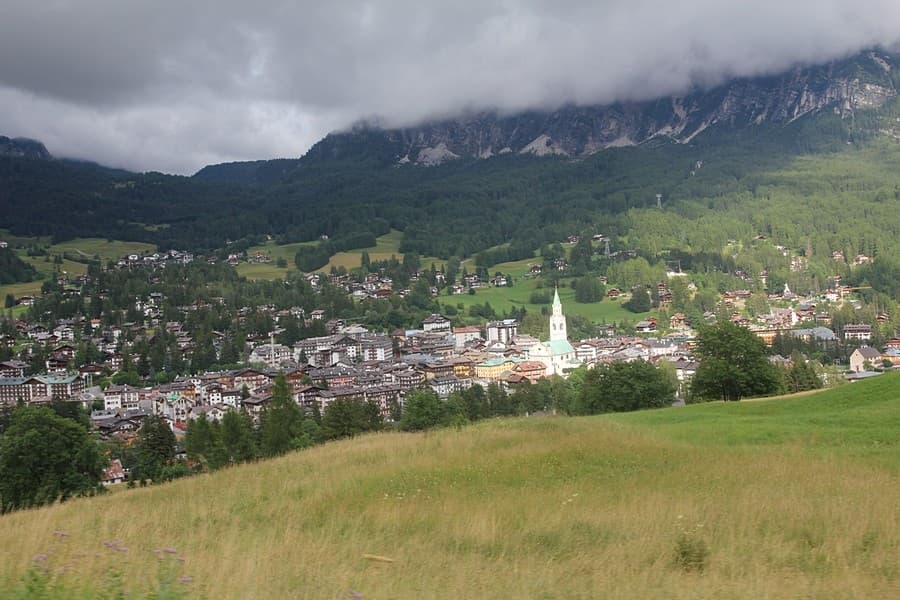 Cortina d'Ampezzo: il volto più autentico del paese dei vip