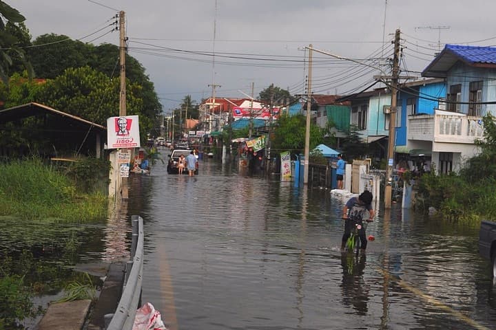 Strade allagate nelle pianure centrali