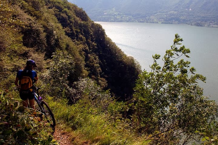 Lago d'Idro, tra Trentino e Lombardia