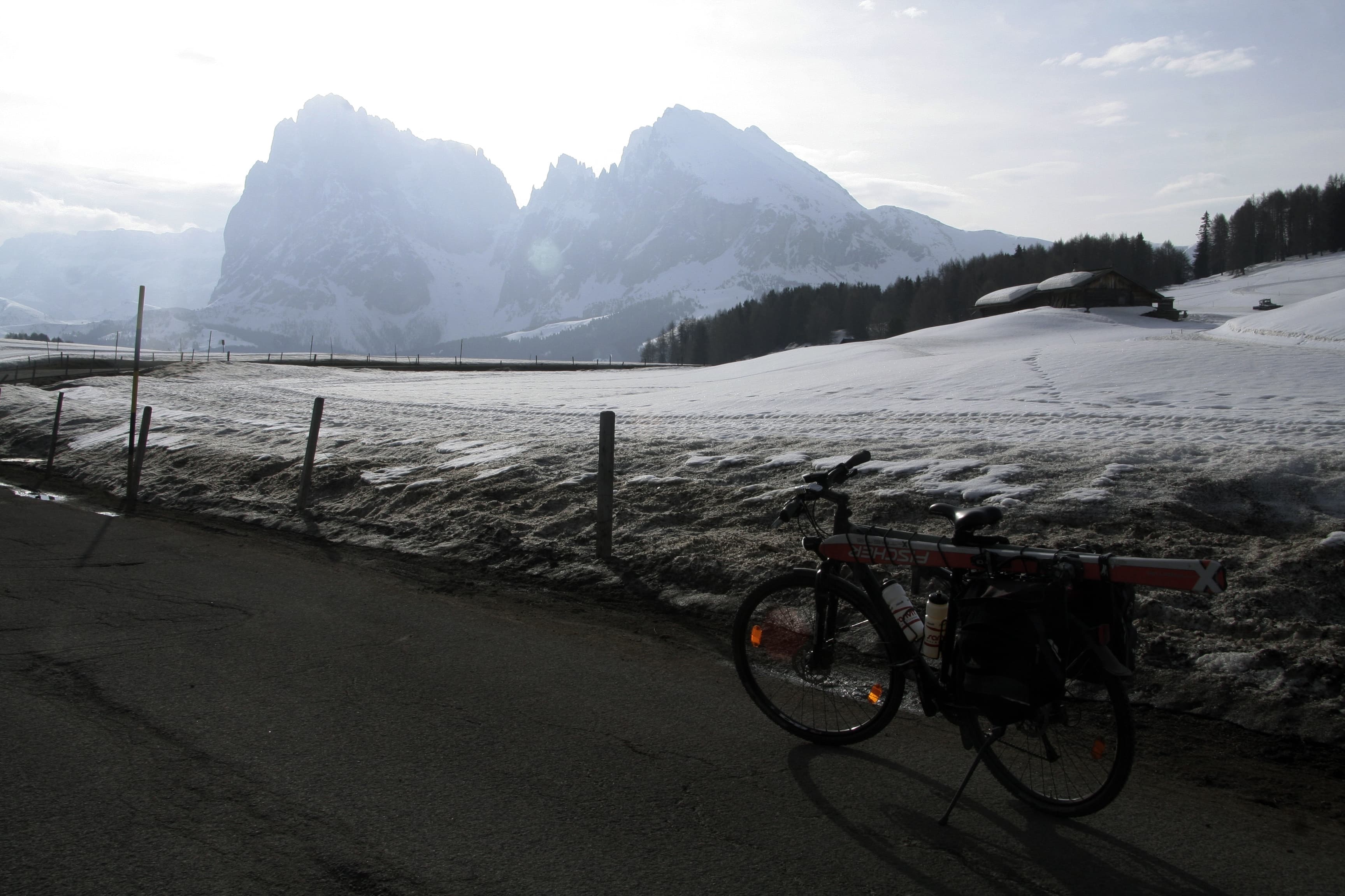 Salita al Sasso Piatto in combinata: bicicletta – sci con partenza da Appiano