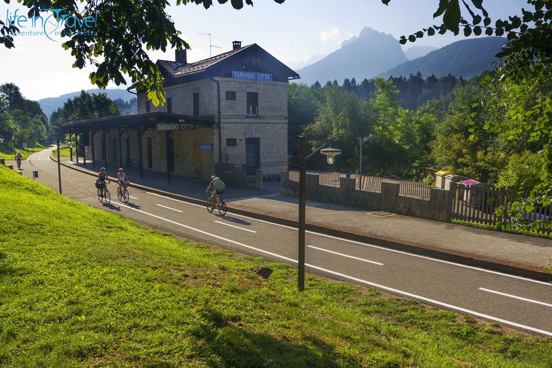 Alpe Adria Cycle Route: from Salzburg to Grado by bicycle