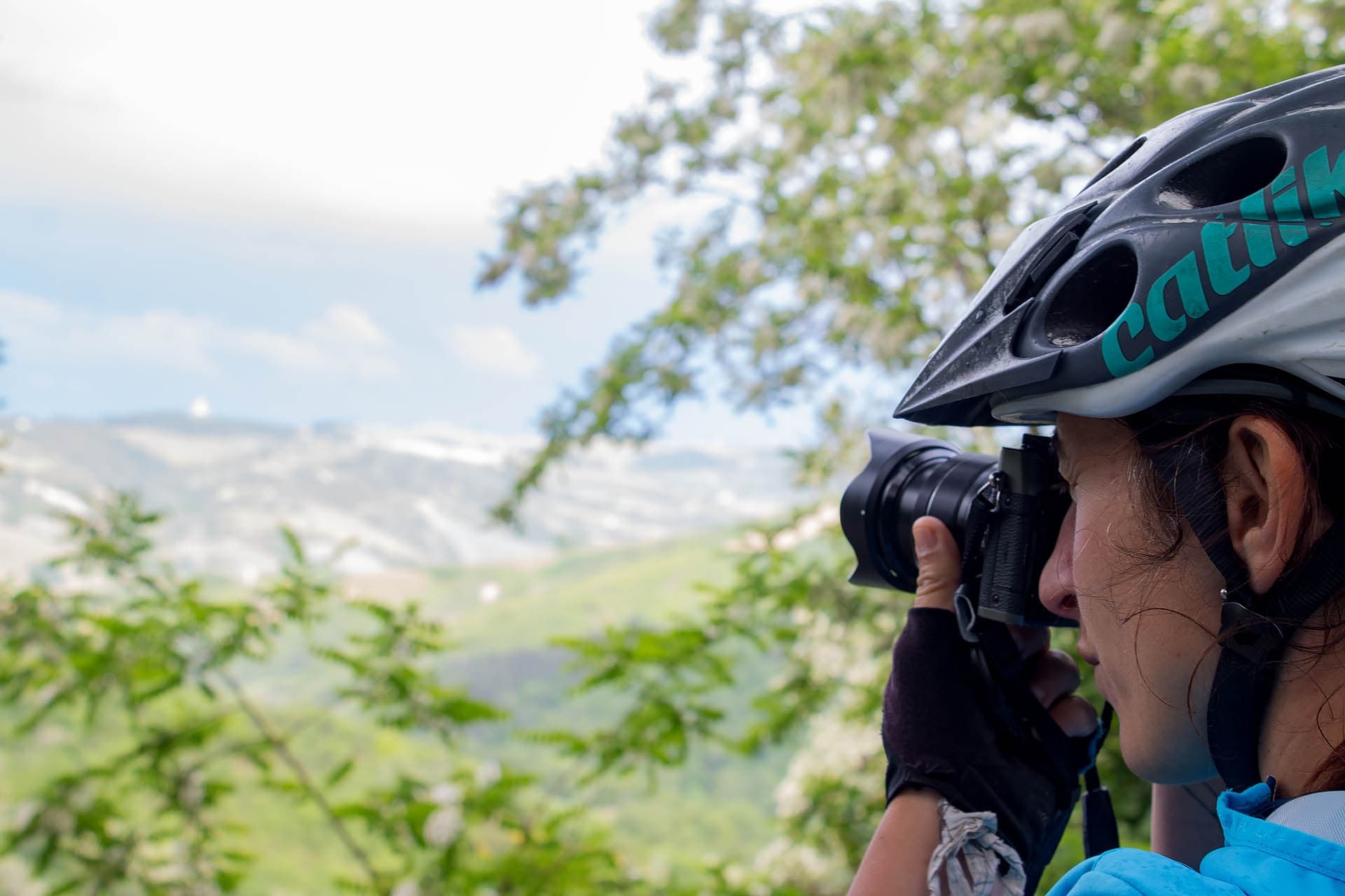 Guida al bikepacking con una fotocamera