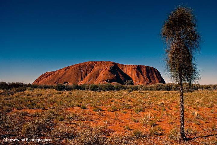 Uluru nell'outback australiano