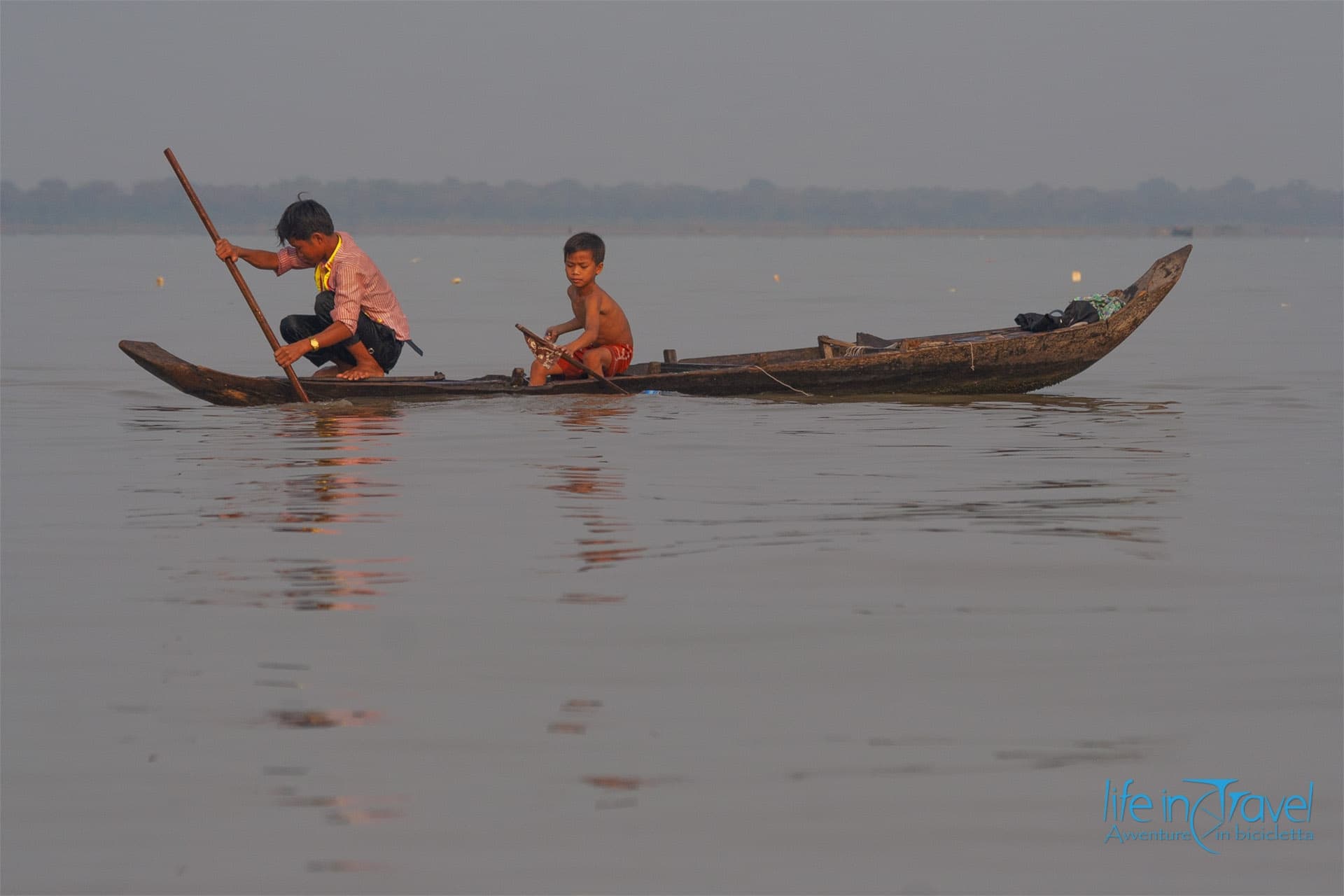 Tonle Sap: sulle due ruote cercando l'oro bianco di Cambogia