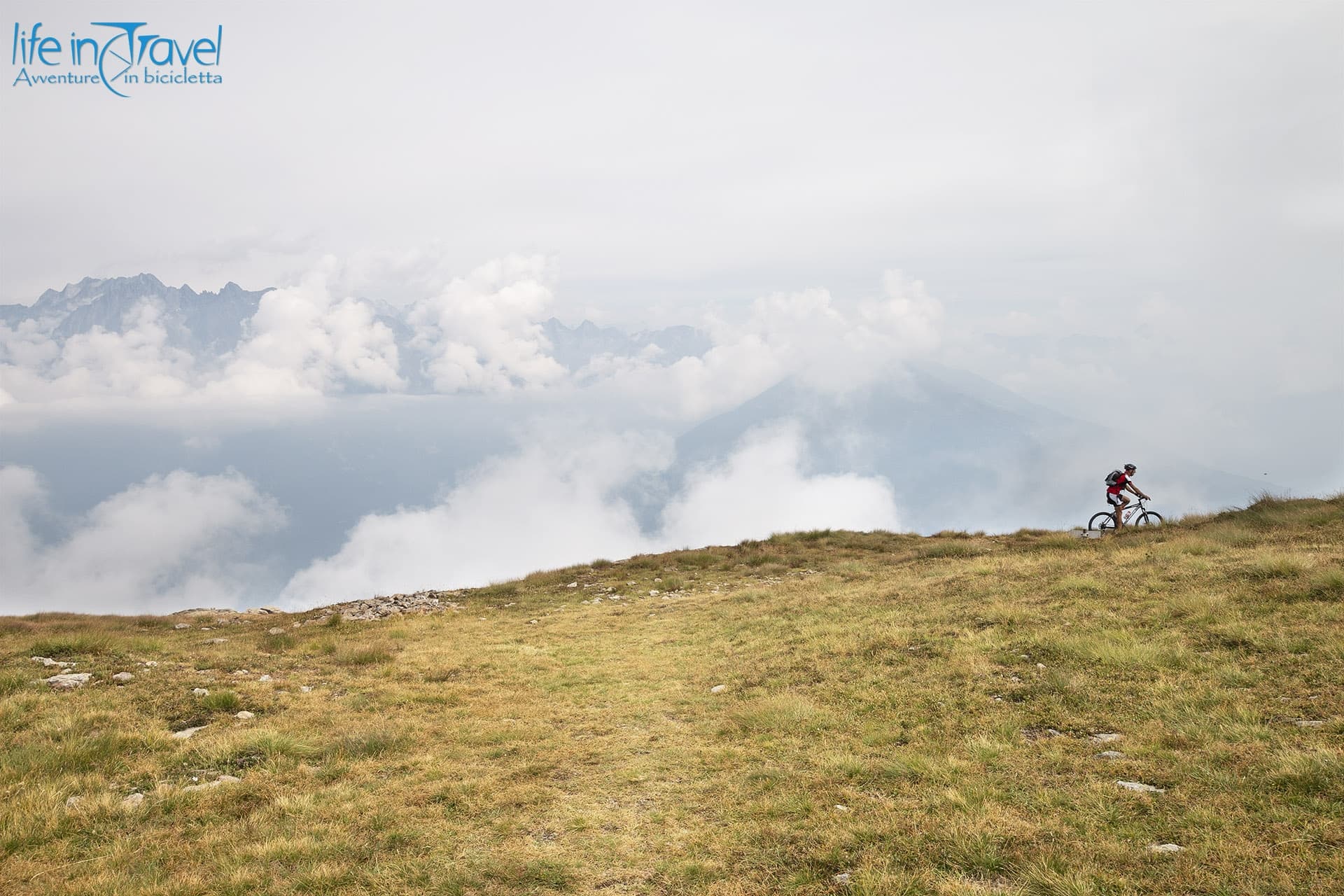 Discesa dal Piz Tri in MTB