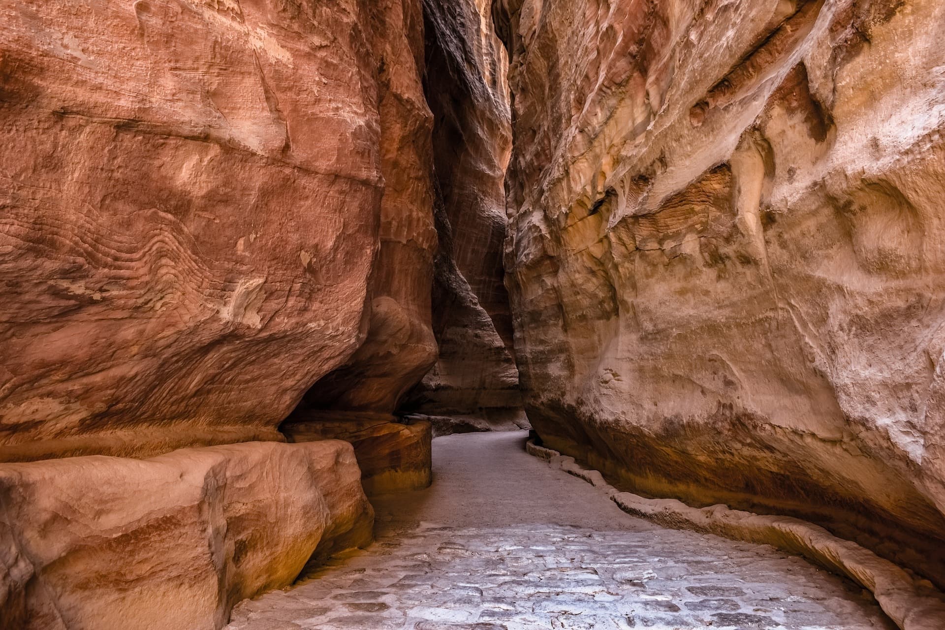 Al Siq canyon