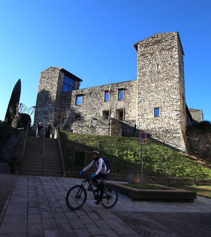 castello oldofredi iseo