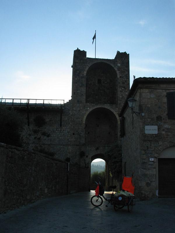 monteriggioni via francigena in bici