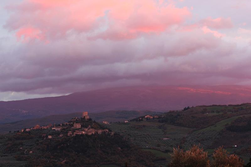 val d orcia tramonto