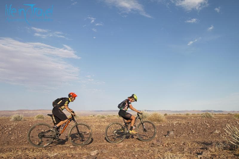 da hobas al fish river canyon in mtb