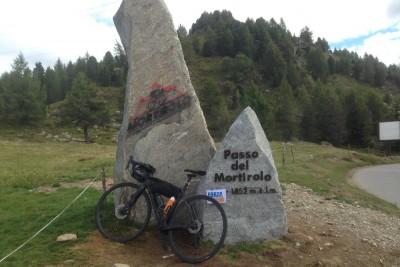 In bici sulle Alpi