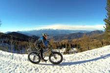 In bicicletta sulla neve